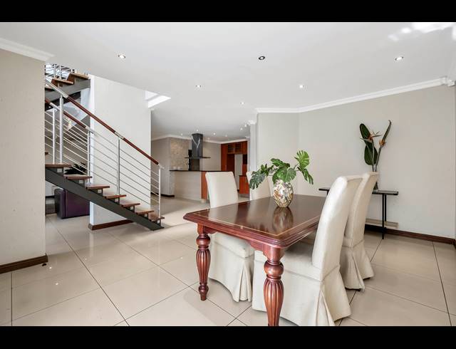 4 BEDROOM HOUSE FOR SALE IN HYDE PARK